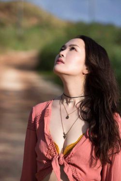 免费扒开女人下面使劲桶